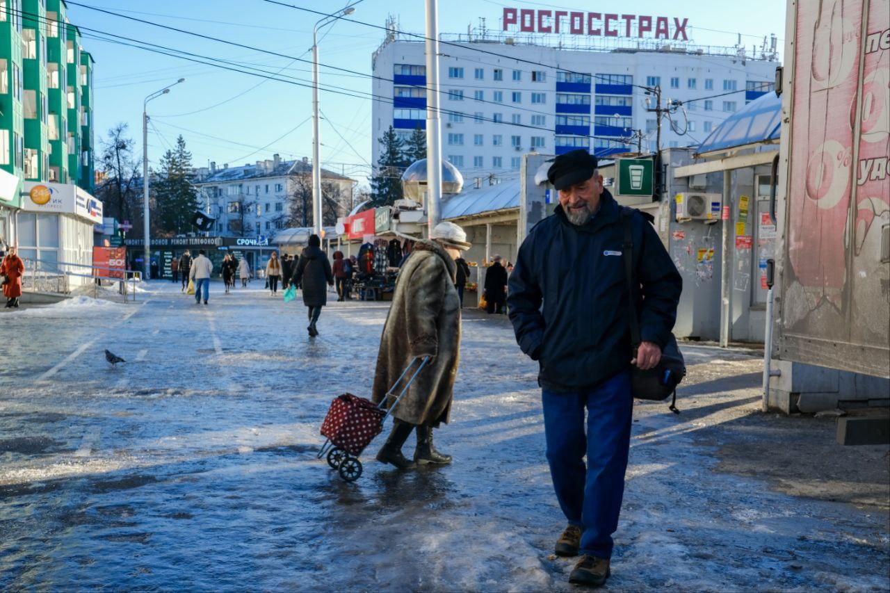 Что говорят уфимцы о заледеневших дорогах города - 28 ноября 2023 - УФА1.ру