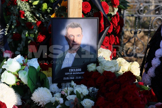 Рассказываем, где и при каких обстоятельствах похоронили музыкального критика Сергея Соседова | Источник: Артем Устюжанин / MSK1.RU