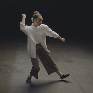 Конни Констанц в фильме Clarks Originals