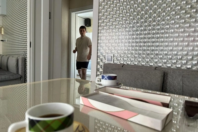 Blind Engineer Builds Smart Apartment in Krasnoyarsk