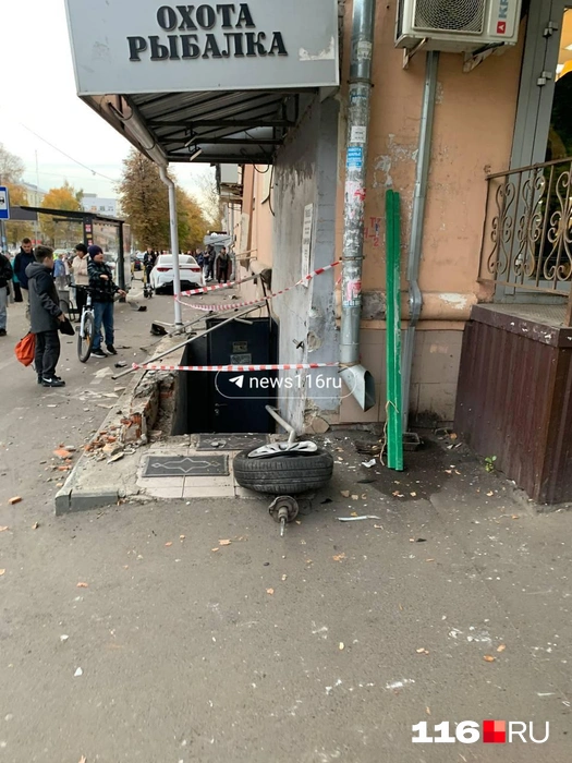 Предварительно, сотрудники магазина не пострадали | Источник: Ильгиз Шарифзянов / 116.RU