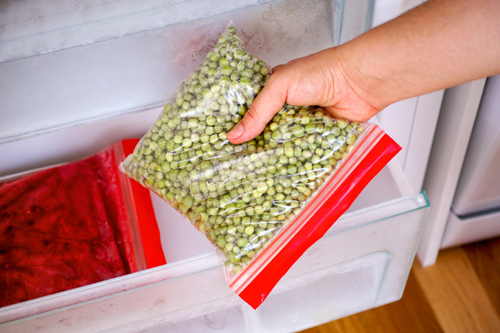 По полочкам: как организовать хранение в холодильнике