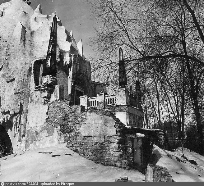 К концу своего существования павильон сильно обветшал | Источник: Pirogov / Pastvu.com