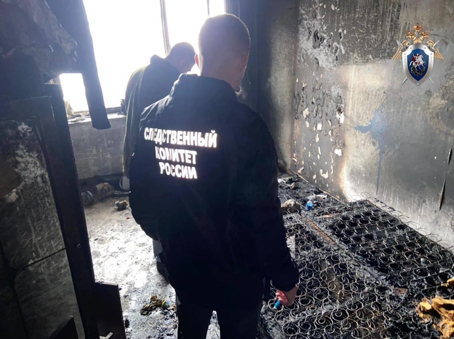 Пожарным пришлось эвакуировать часть жильцов дома | Источник: Следком Приморья / Telegram-канал