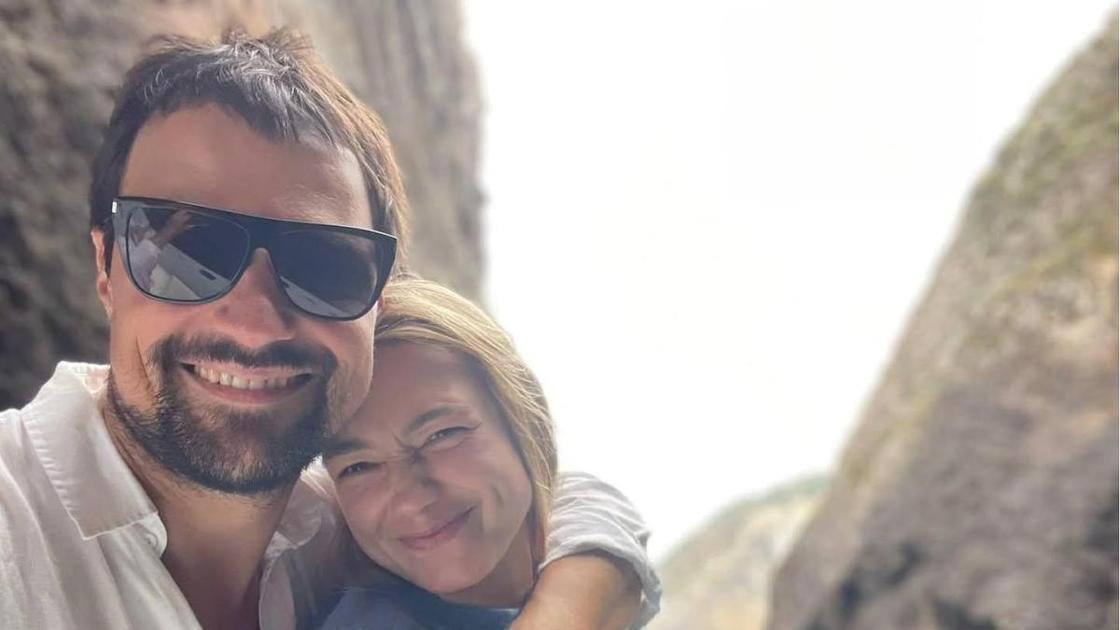 Козловский красиво подтвердил беременность Акиньшиной