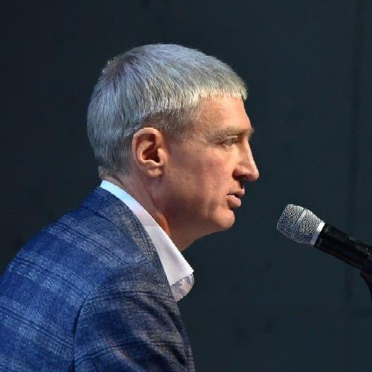 <p>Андрей Козлов</p>