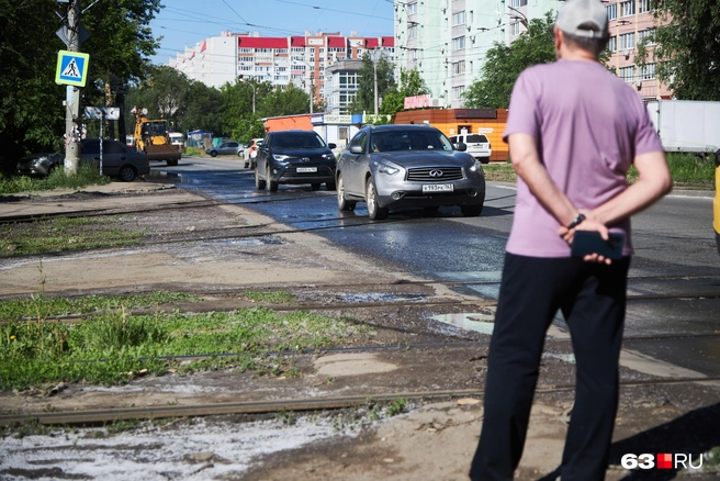 Приятно наблюдать, как течёт вода… | Источник: Роман Данилкин / 63.RU