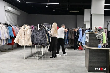 Пермяки выбирают себе курточки на весну