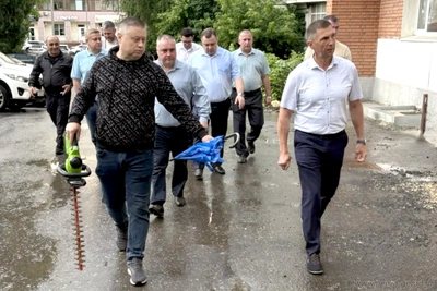 Глава Пензы оценил уборку дворов на улице 8 Марта