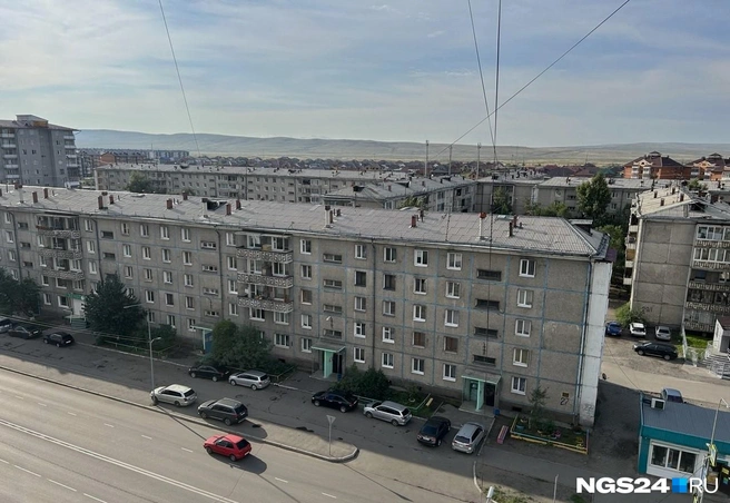 Одна из улиц столицы региона | Источник: Алексей Тайганавт / NGS24.RU