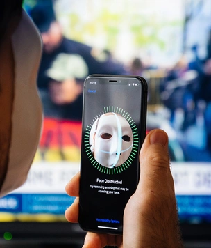 Ученые обнаружили новый способ взломать даже выключенный iPhone
