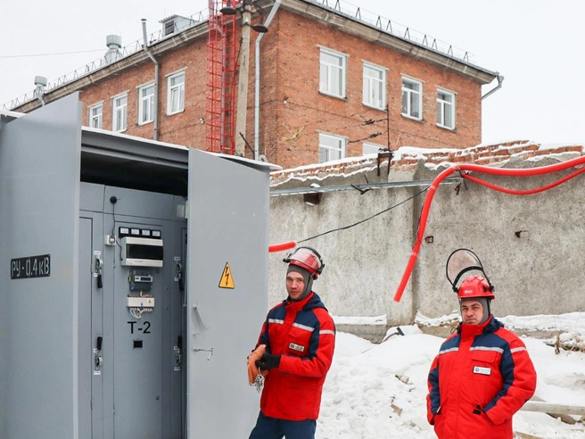 Работы на объекте выполнялись в тесном сотрудничестве с Фондом защиты участников долевого строительства Новосибирской области, который достраивал проблемные дома | Источник: АО РЭС