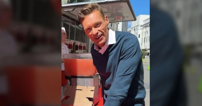 Источник отметил, что Сикрест измотан работой на шоу «American Idol», «Wheel of Fortune» и своими радиообязанностями. | Источник: @RYANSEACREST/INSTAGRAM