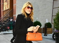 Лора Дерн в Нью-Йорке