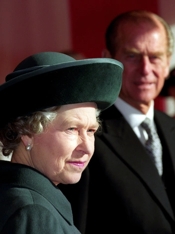 Елизавета II и герцог Эдинбургский в Ратуше, ноябрь 1992