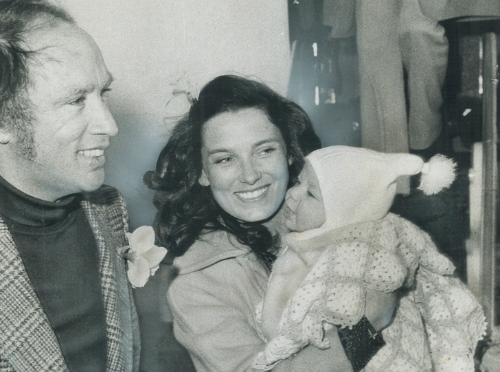 Пьер Эллиот Трюдо и Маргарет Трюдо с сыном Джастином, 9 апреля 1972 года