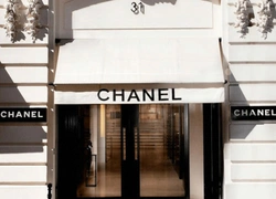 Украли сумки на 10 миллионов евро: в парижском бутике Chanel произошло ограбление