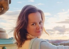 Наталия Медведева вернулась в форму и приступила к съемкам после рождения третьего ребенка