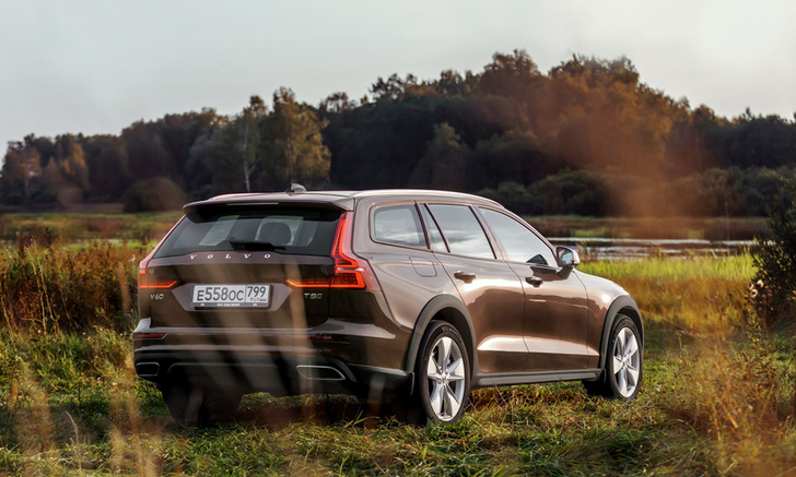 Volvo V60CC: шведская сделка