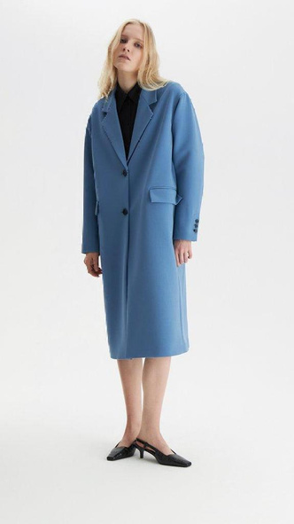 5 самых модных пальто на весну 2023 — их носят только женщины с хорошим вкусом