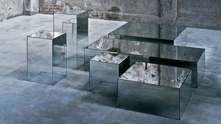 Тренд: зеркальная мебель