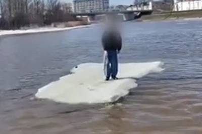 В Ярославле спасли подростка со дрейфующей льдины