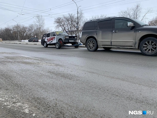 Дорогу проверили на 3 исправных автомобилях | Источник: Дмитрий Косенко