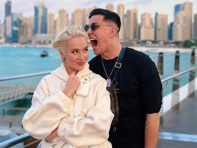 Клаву Коку и Диму Масленникова уже несколько лет подозревают в романе | Источник: dima_maslen / Instagram.com*