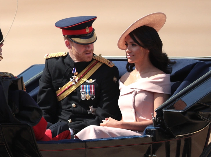 Trooping the Colour 2018: Меган Маркл, Кейт Миддлтон и другие члены королевской семье на ежегодном параде