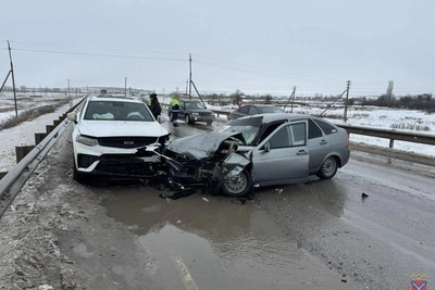 Три человека пострадали в ДТП на трассе под Волгоградом
