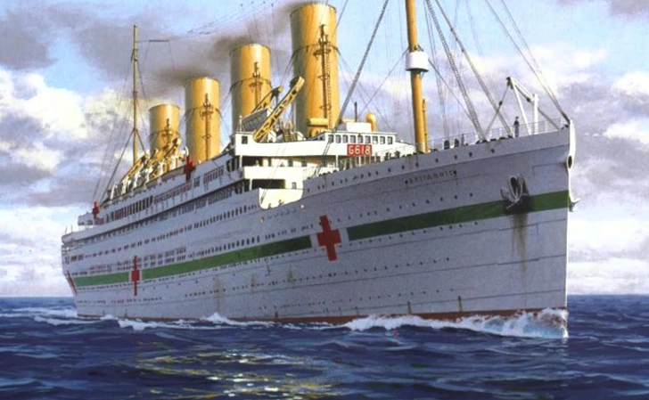 Круизный лайнер стал госпитальным судном с началом войны | www.starhit.ru