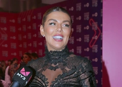 Седокова намекнула, что ушла от Тиммы, поэтому изменилась внешне: «Говорят, женщина красивее после развода. Посмотрим»
