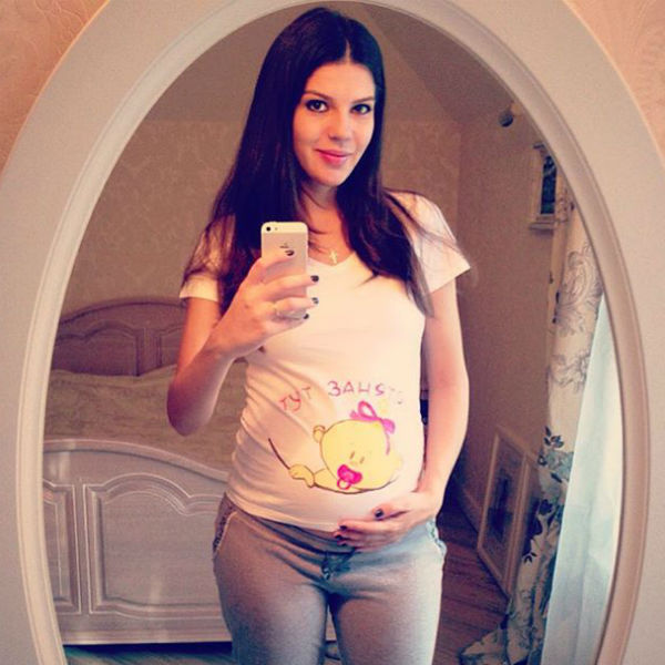 О том, как протекает беременность, Ирина рассказала в своем микроблоге