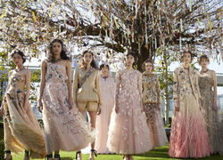 Курс на солнце: дом Dior показал две коллекции в Токио