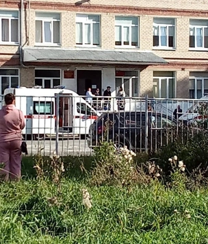 За что 13-летний подросток набросился с молотком на одноклассников в Челябинске
