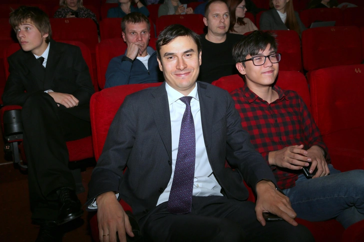 Сергей вместе с сыном на премьере фильма в 2024-м 