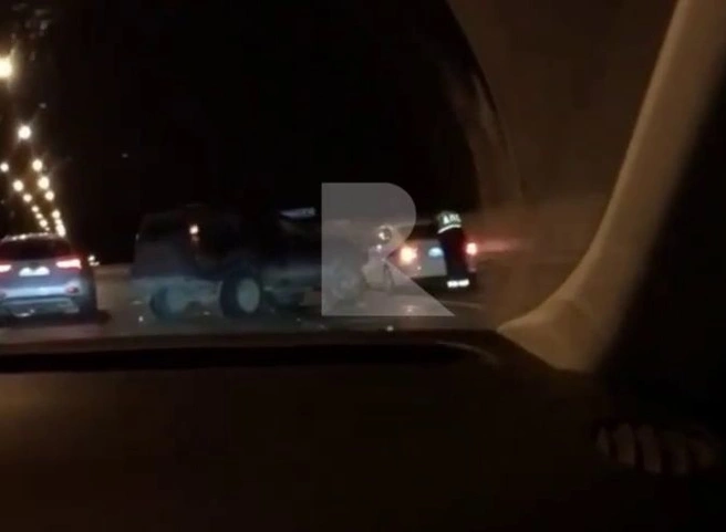 На трассе М5 под Рязанью произошла авария с участием внедорожника | ya62.ru