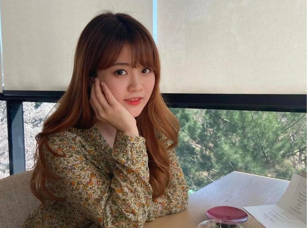 В возрасте 35 лет умерла автор бестселлера «Хочется всех послать, а еще поесть ттокпокки» — после смерти она спасла пять жизней