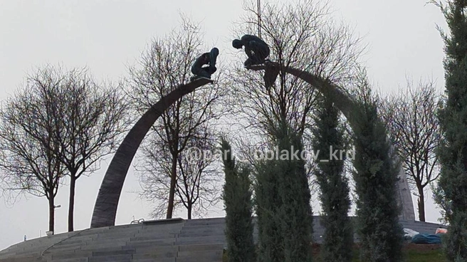 Источник: @malk_elina; parkgalitckogo / T.me