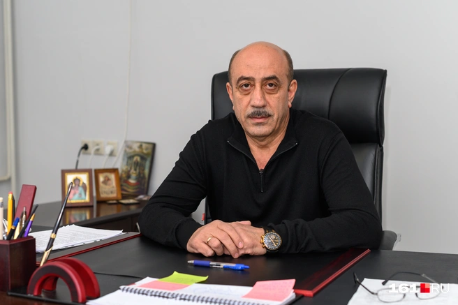 Ваган Саркисян стал главврачом ГБ № 20 после трагедии. Он планировал обеспечить больницу собственным кислородом, построив станцию | Источник: Евгений Вдовин / 161.RU