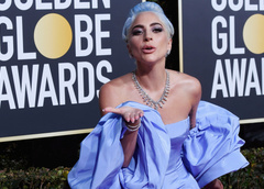 Ностальгия по 80-м: Леди Гага в нарядах, которые точно заставят вас всплакнуть