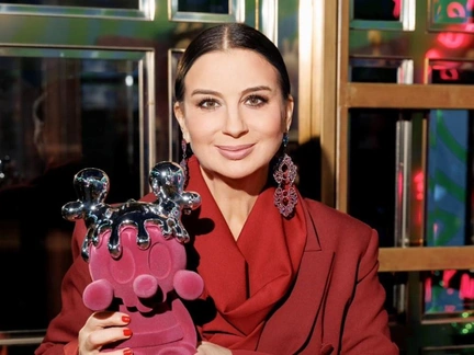Анфиса Чехова с женихом, Екатерина Стриженова с дочкой на открытии «Дворца впечатлений»