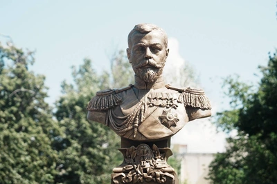Памятник Николаю II открыли в Самаре