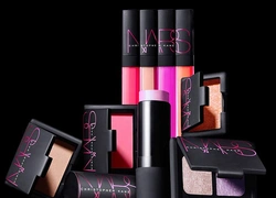 Видео: макияж в стиле нео-нюд от NARS