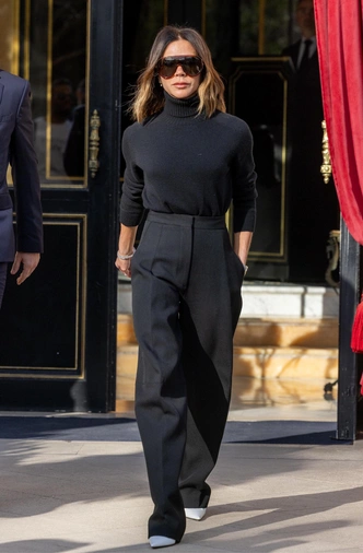 10 главных стайлтриков Виктории Бекхэм: от консервативной миди до смелой игры с цветом