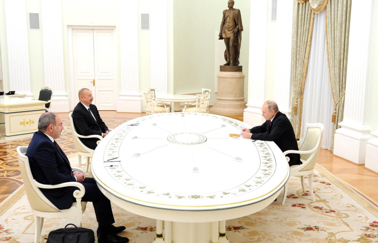 Azerbajdžan pripravlja tožbo proti Rusiji zaradi strmoglavljenja letala AZAL