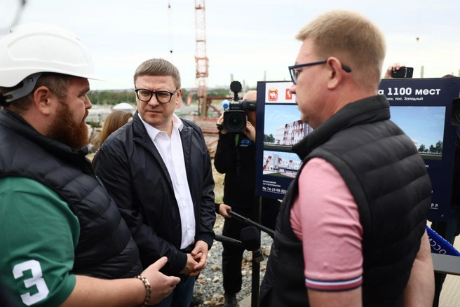 Новую школу на 1100 учеников в поселке Западном планируют сдать в конце 2026 года | Источник: Наиль Фаттахов / пресс-служба правительства Челябинской области 