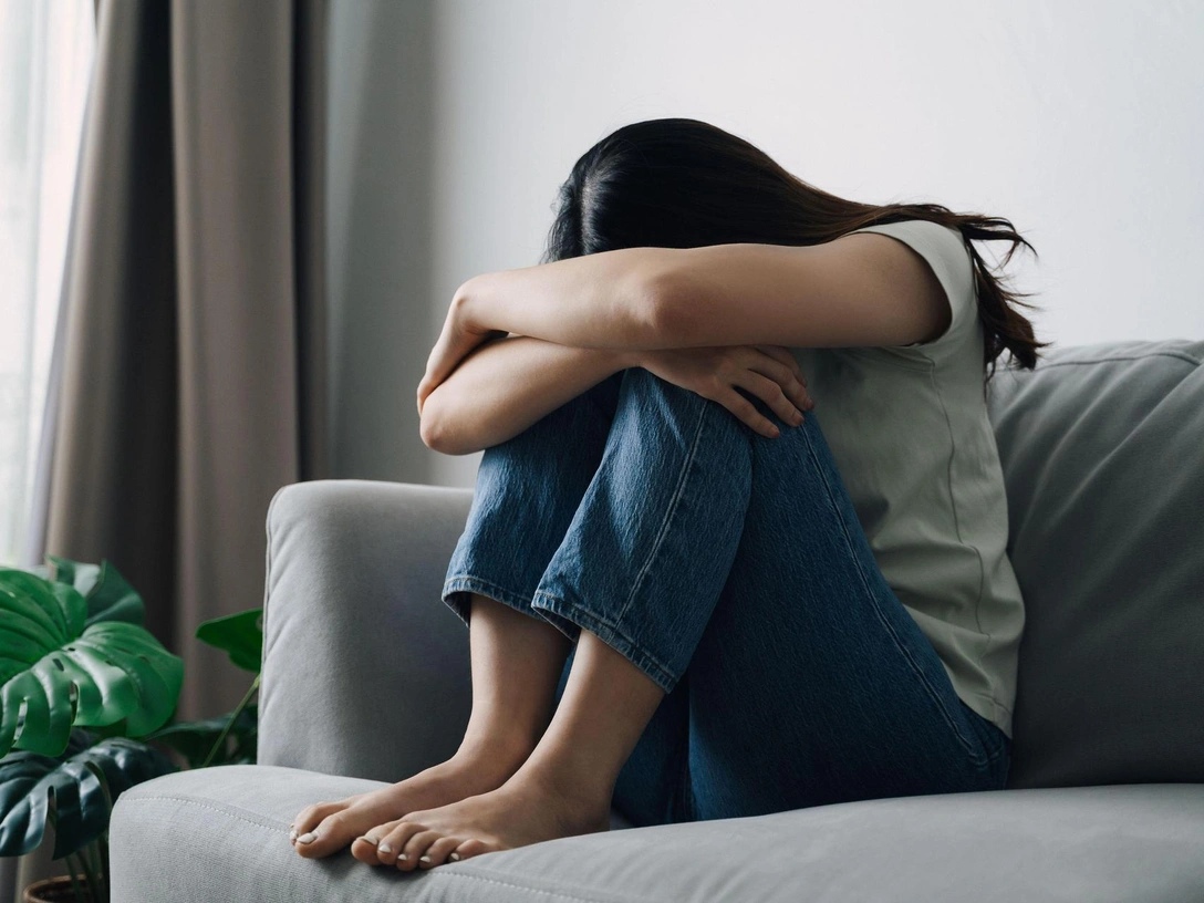 3 знака Зодиака, которым тяжело отпустить прошлое и жить настоящим | marieclaire.ru