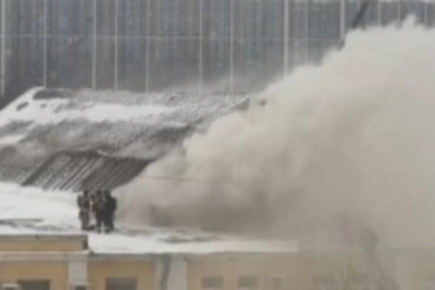 В Василеостровском районе загорелось офисное здание