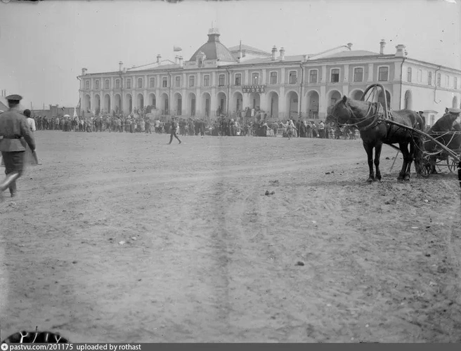 Старобазарная площадь, 1914–1924 гг. | Источник: pastvu.com